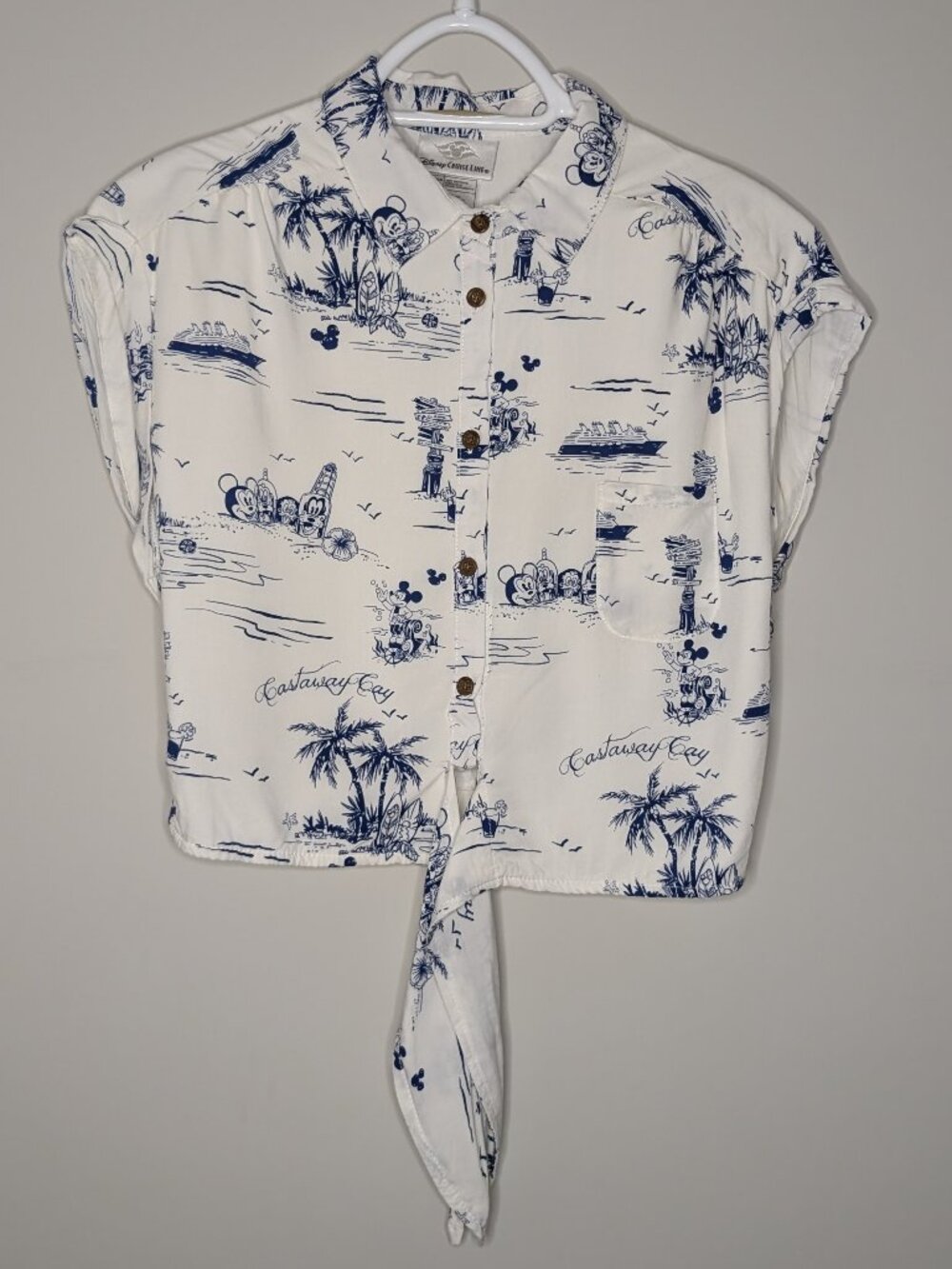 Never Worn Disney Cruise Line Island Image Tie-front Button down Crop Top Size M
